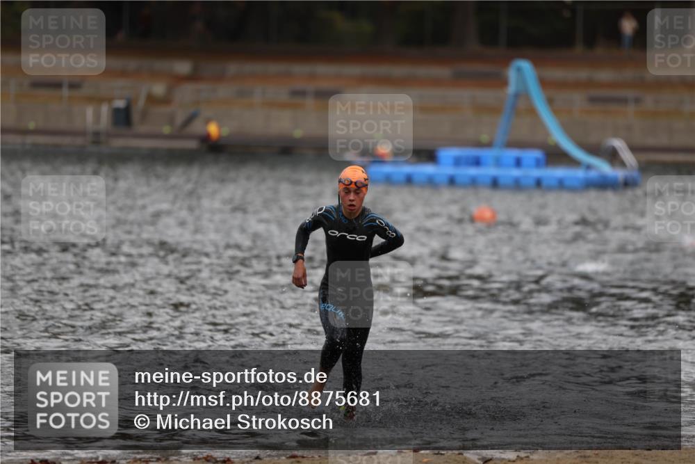 14.09.2025 - Stadtparktriathlon Michael Strokosch http://msf.ph/oto/8875681 14.09.2025 13:08:45 Schwimmen 1526 meine-sportfotos.de