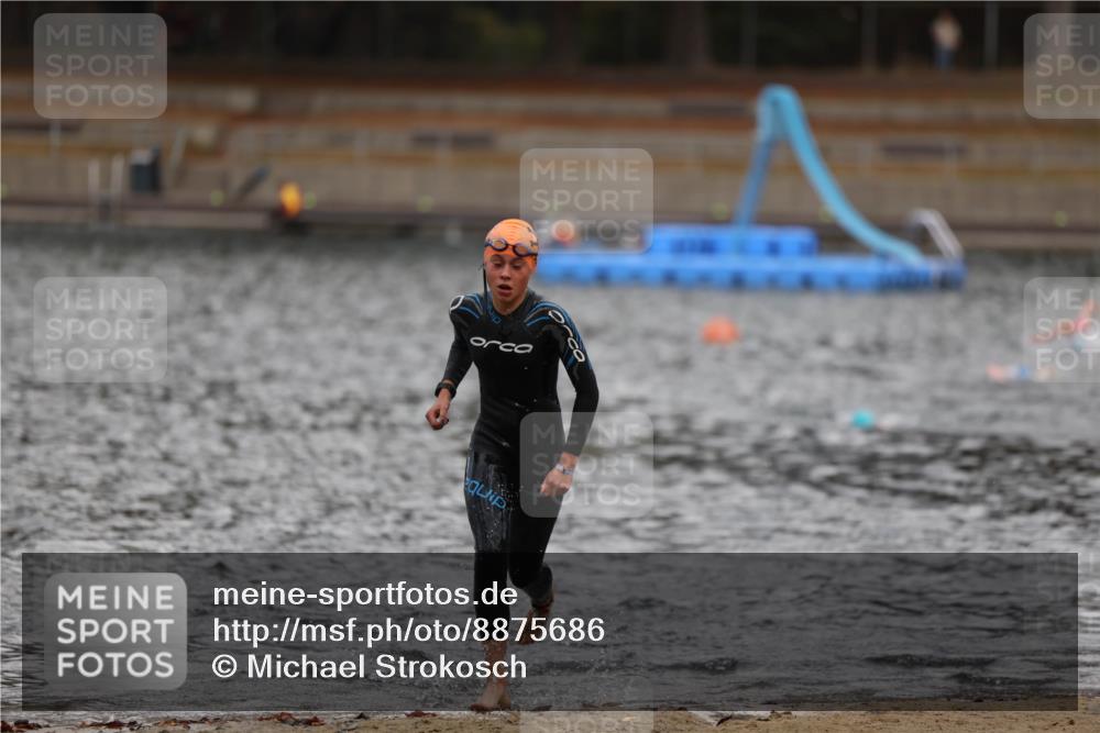 14.09.2025 - Stadtparktriathlon Michael Strokosch http://msf.ph/oto/8875686 14.09.2025 13:08:45 Schwimmen 1526 meine-sportfotos.de