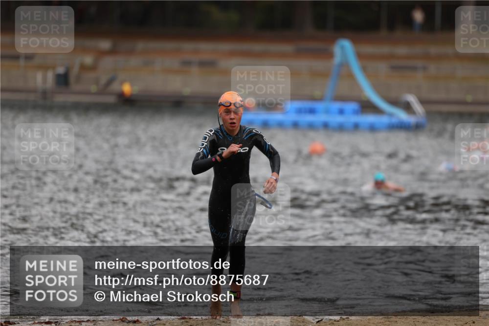 14.09.2025 - Stadtparktriathlon Michael Strokosch http://msf.ph/oto/8875687 14.09.2025 13:08:46 Schwimmen 1526 meine-sportfotos.de