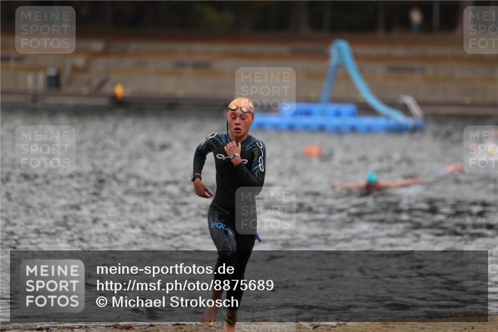 14.09.2025 - Stadtparktriathlon Michael Strokosch http://msf.ph/oto/8875689 14.09.2025 13:08:46 Schwimmen 1526 meine-sportfotos.de