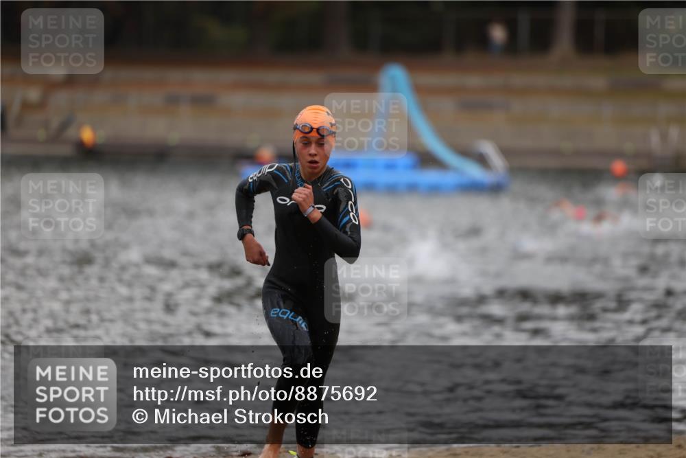 14.09.2025 - Stadtparktriathlon Michael Strokosch http://msf.ph/oto/8875692 14.09.2025 13:08:46 Schwimmen 1526 meine-sportfotos.de