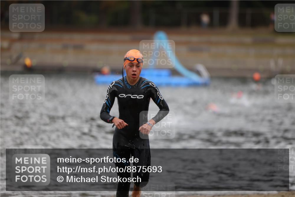 14.09.2025 - Stadtparktriathlon Michael Strokosch http://msf.ph/oto/8875693 14.09.2025 13:08:47 Schwimmen 1526 meine-sportfotos.de