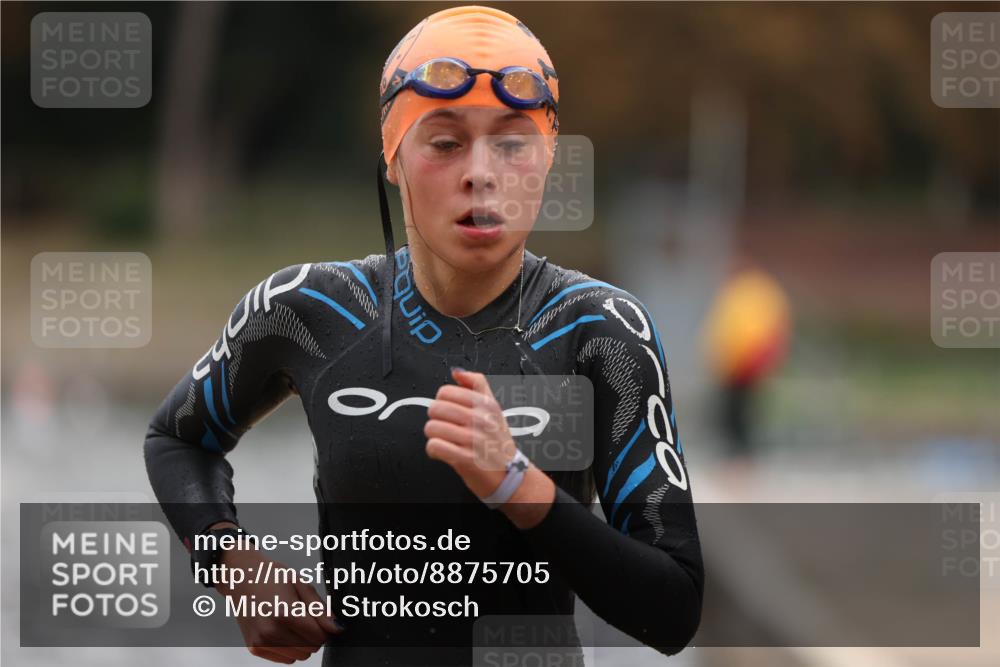 14.09.2025 - Stadtparktriathlon Michael Strokosch http://msf.ph/oto/8875705 14.09.2025 13:08:49 Schwimmen 1526, 1547 meine-sportfotos.de