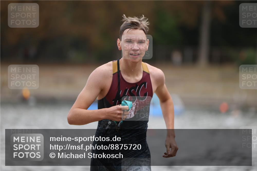 14.09.2025 - Stadtparktriathlon Michael Strokosch http://msf.ph/oto/8875720 14.09.2025 13:09:02 Schwimmen 1530, 1547 meine-sportfotos.de
