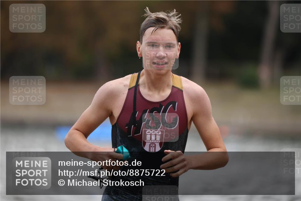 14.09.2025 - Stadtparktriathlon Michael Strokosch http://msf.ph/oto/8875722 14.09.2025 13:09:02 Schwimmen 1530, 1547 meine-sportfotos.de