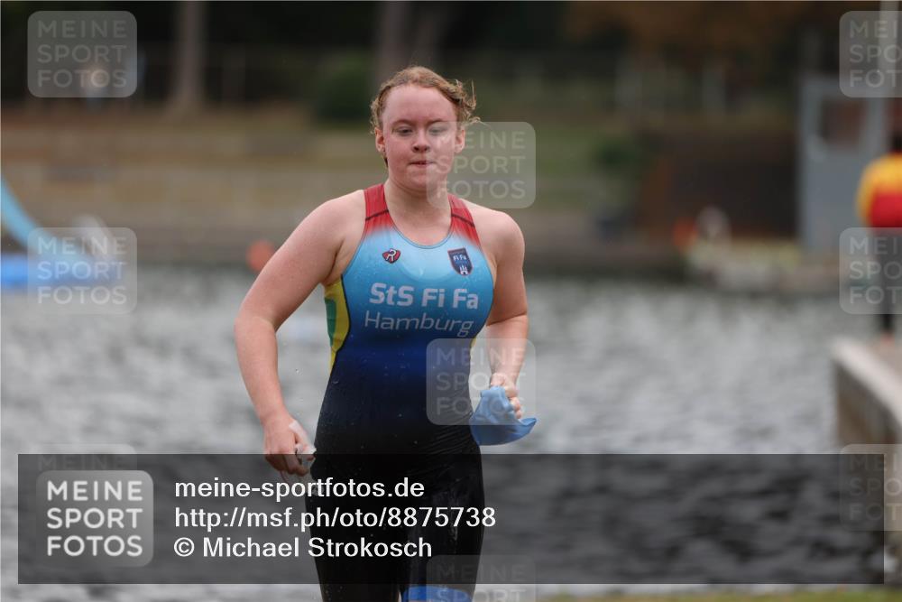 14.09.2025 - Stadtparktriathlon Michael Strokosch http://msf.ph/oto/8875738 14.09.2025 13:09:12 Schwimmen 1525, 1530, 1541 meine-sportfotos.de