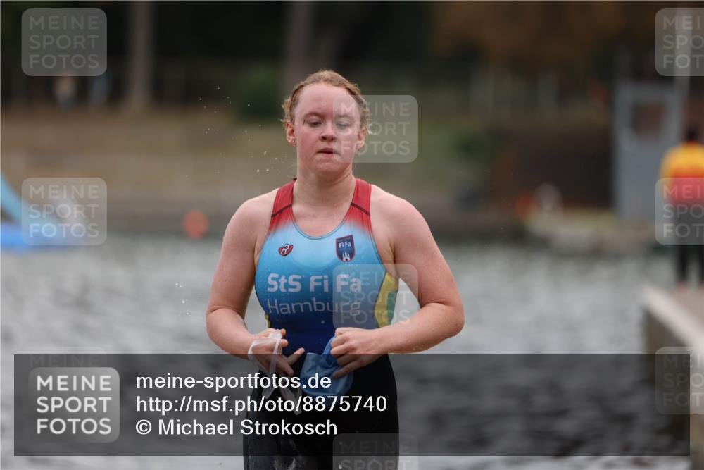 14.09.2025 - Stadtparktriathlon Michael Strokosch http://msf.ph/oto/8875740 14.09.2025 13:09:13 Schwimmen 1525, 1530, 1541 meine-sportfotos.de