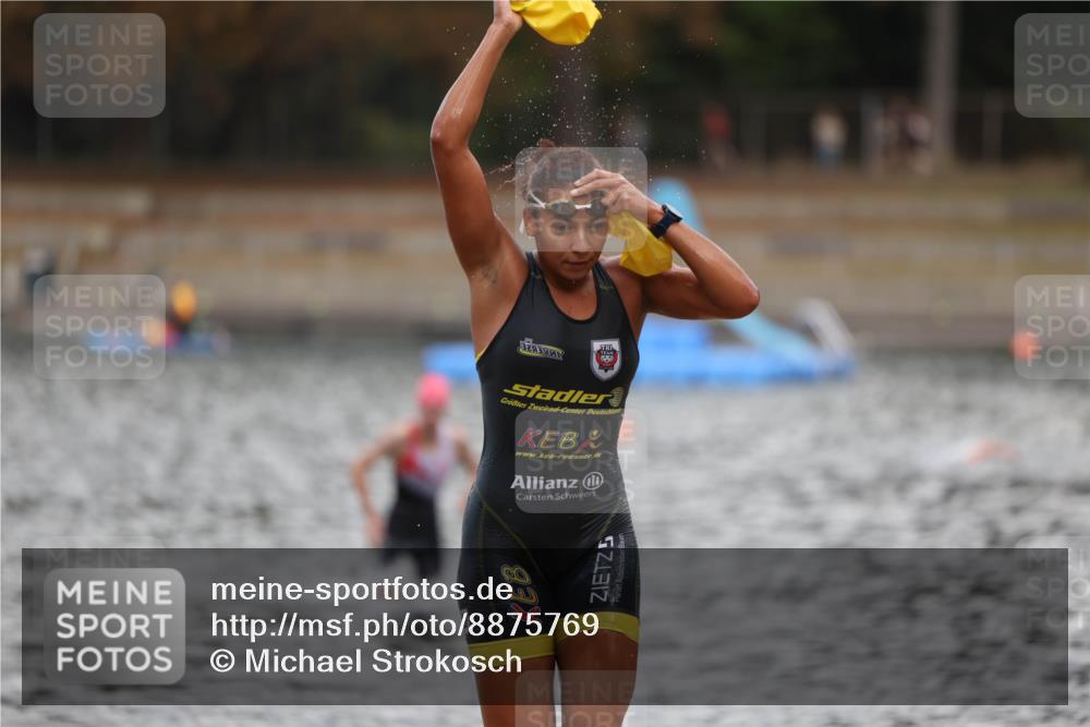 14.09.2025 - Stadtparktriathlon Michael Strokosch http://msf.ph/oto/8875769 14.09.2025 13:09:22 Schwimmen 1525, 1541, 1552 meine-sportfotos.de