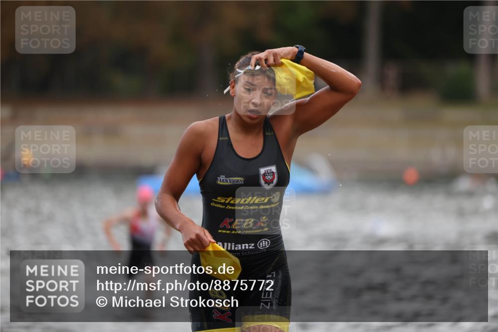 14.09.2025 - Stadtparktriathlon Michael Strokosch http://msf.ph/oto/8875772 14.09.2025 13:09:23 Schwimmen 1525, 1541, 1552 meine-sportfotos.de