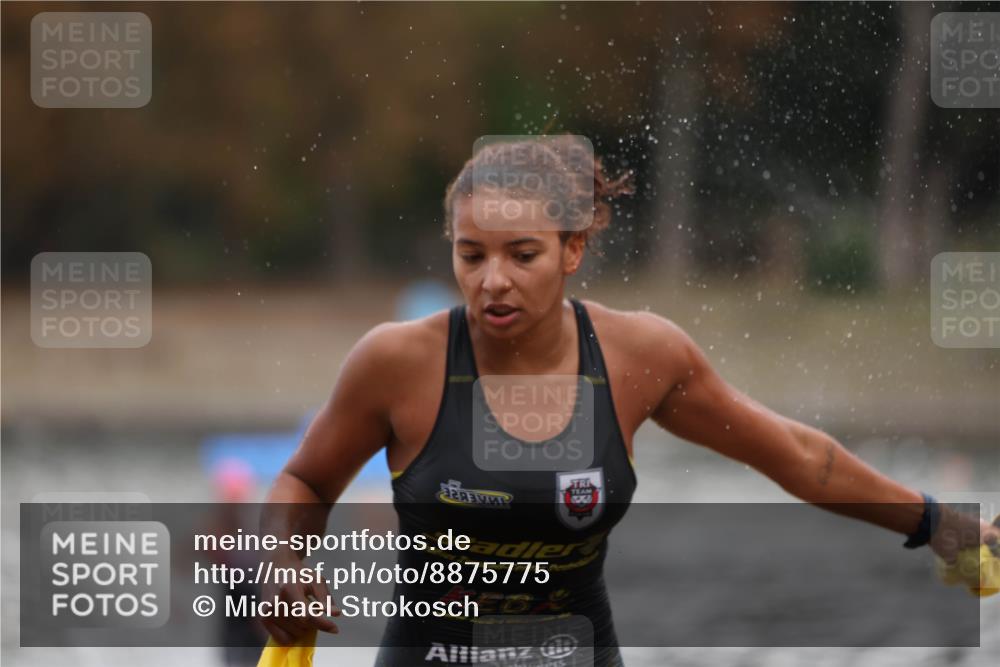 14.09.2025 - Stadtparktriathlon Michael Strokosch http://msf.ph/oto/8875775 14.09.2025 13:09:23 Schwimmen 1525, 1541, 1552 meine-sportfotos.de