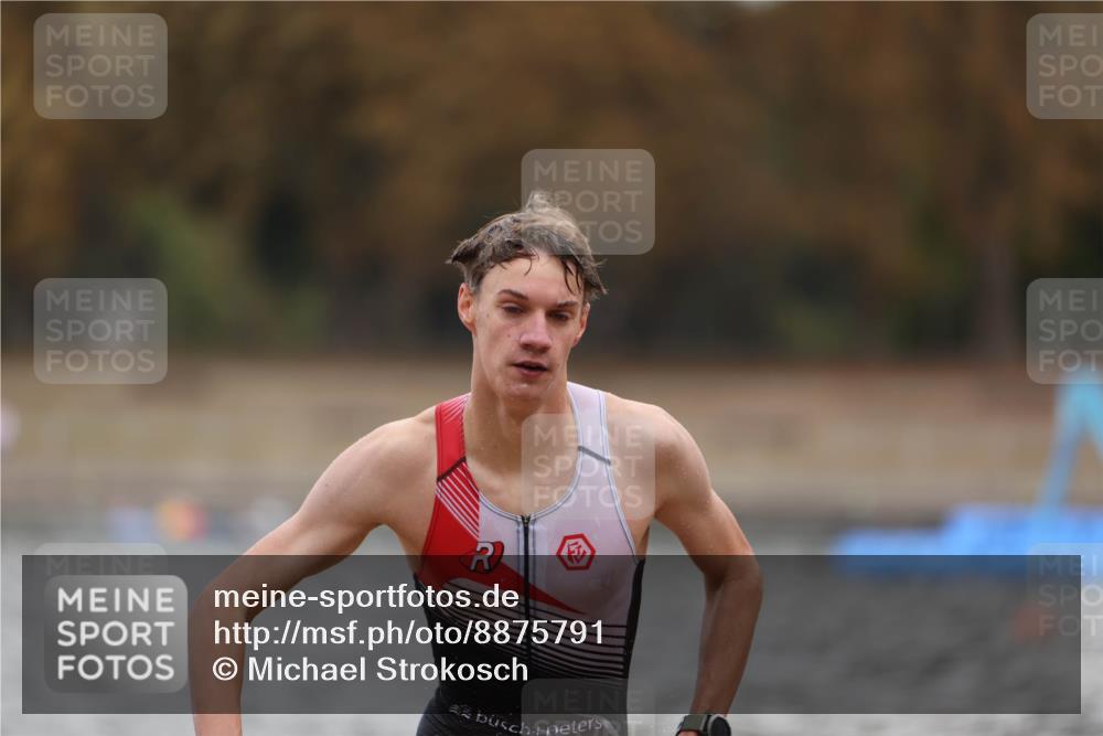 14.09.2025 - Stadtparktriathlon Michael Strokosch http://msf.ph/oto/8875791 14.09.2025 13:09:30 Schwimmen 1552 meine-sportfotos.de