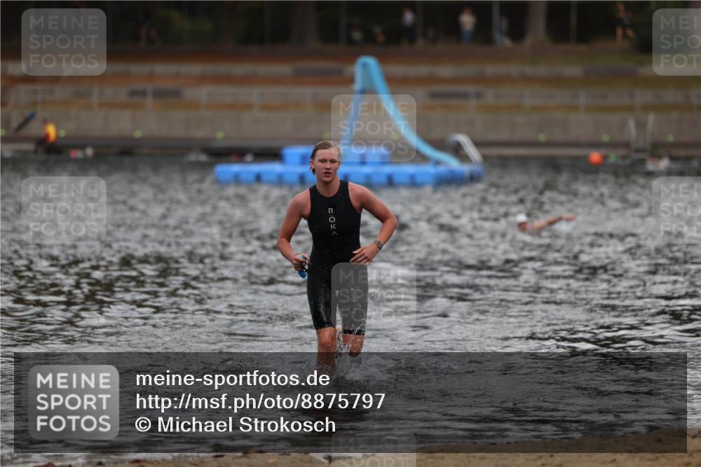 14.09.2025 - Stadtparktriathlon Michael Strokosch http://msf.ph/oto/8875797 14.09.2025 13:09:47 Schwimmen 1538 meine-sportfotos.de