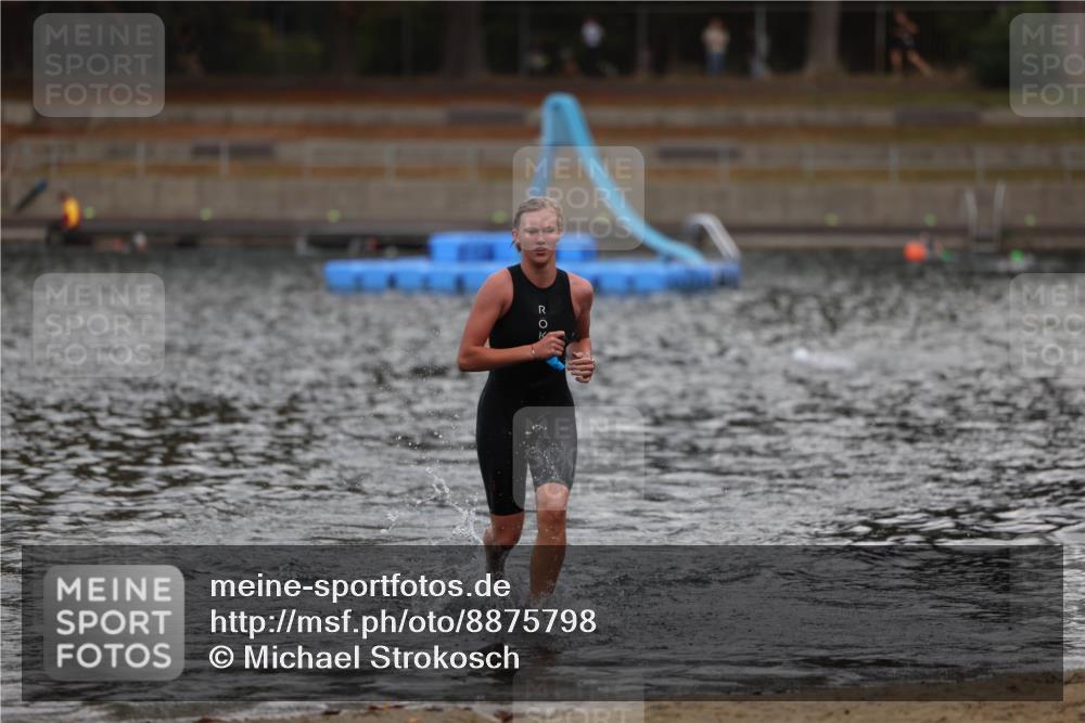 14.09.2025 - Stadtparktriathlon Michael Strokosch http://msf.ph/oto/8875798 14.09.2025 13:09:47 Schwimmen 1538 meine-sportfotos.de