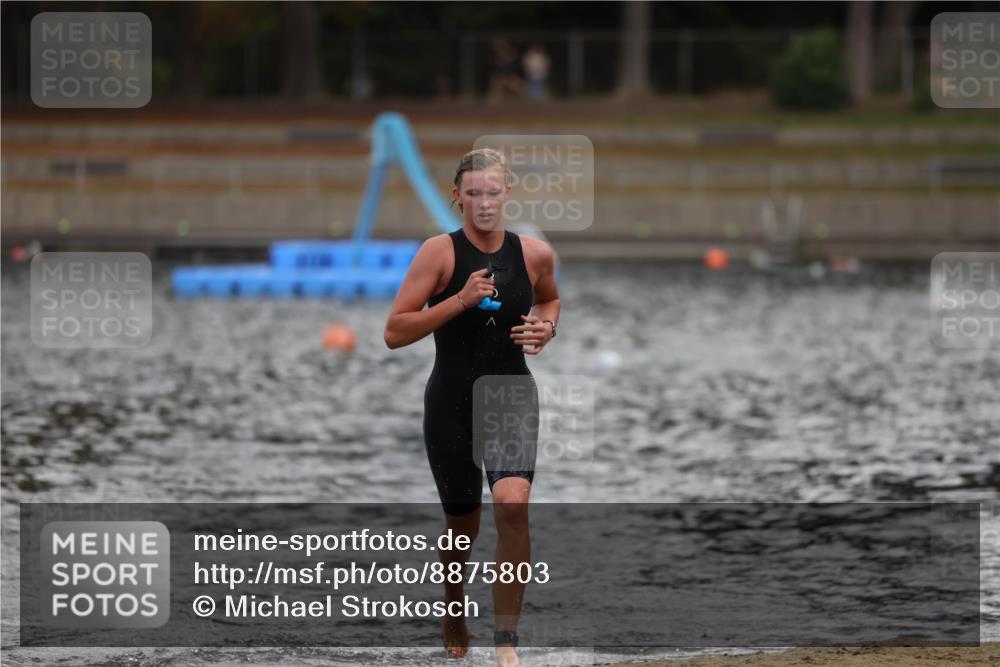 14.09.2025 - Stadtparktriathlon Michael Strokosch http://msf.ph/oto/8875803 14.09.2025 13:09:49 Schwimmen 1538 meine-sportfotos.de