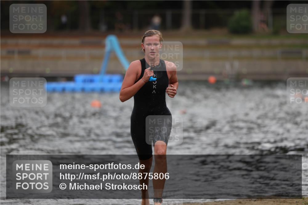 14.09.2025 - Stadtparktriathlon Michael Strokosch http://msf.ph/oto/8875806 14.09.2025 13:09:49 Schwimmen 1538 meine-sportfotos.de
