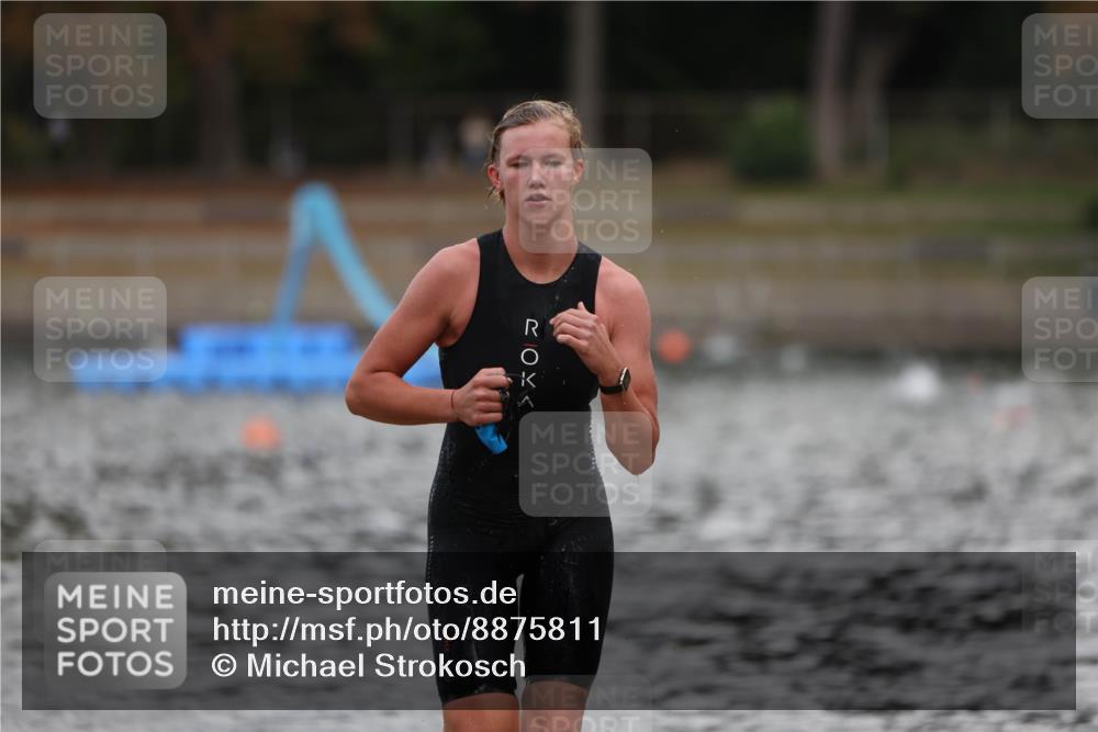 14.09.2025 - Stadtparktriathlon Michael Strokosch http://msf.ph/oto/8875811 14.09.2025 13:09:50 Schwimmen 1538 meine-sportfotos.de