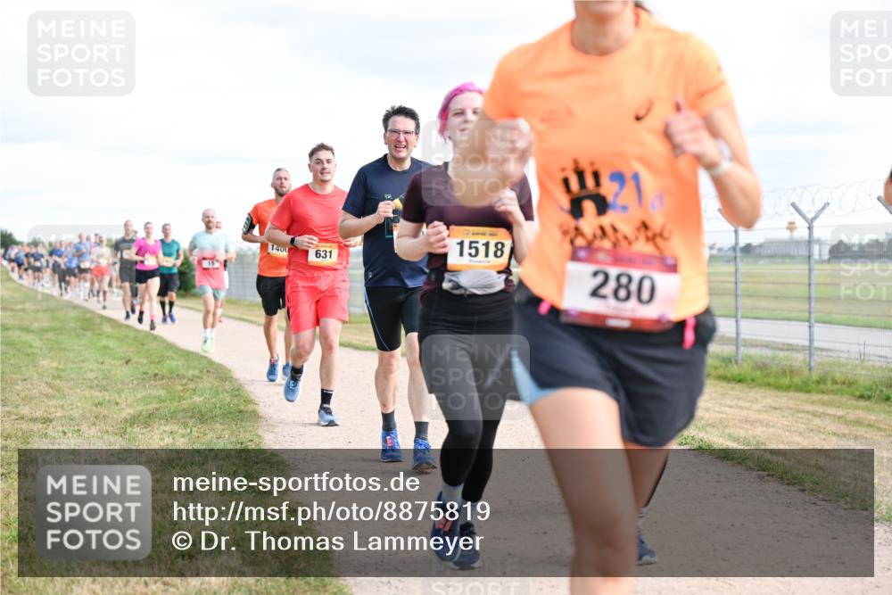 14.09.2025 - Airport Race Dr. Thomas Lammeyer http://msf.ph/oto/8875819 14.09.2025 12:20:38 Laufen 1518, 1400, 631, 280 meine-sportfotos.de