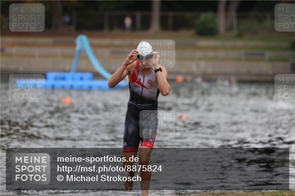 14.09.2025 - Stadtparktriathlon Michael Strokosch http://msf.ph/oto/8875824 14.09.2025 13:10:15 Schwimmen 1548 meine-sportfotos.de