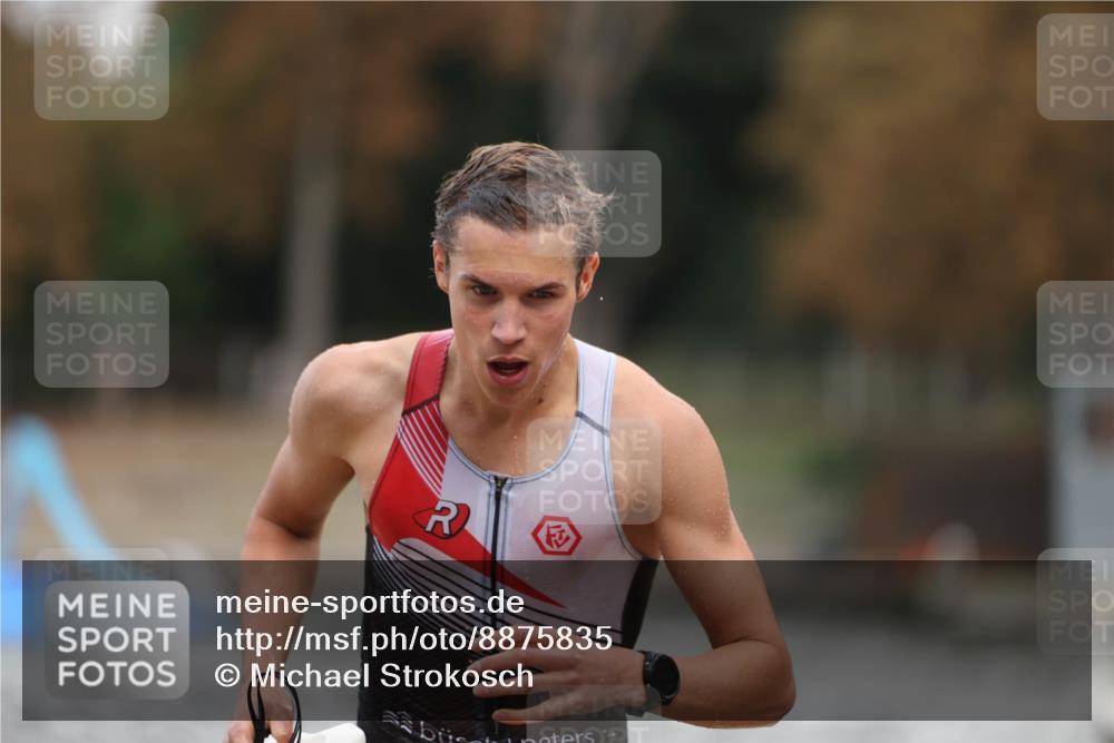14.09.2025 - Stadtparktriathlon Michael Strokosch http://msf.ph/oto/8875835 14.09.2025 13:10:18 Schwimmen 1548 meine-sportfotos.de