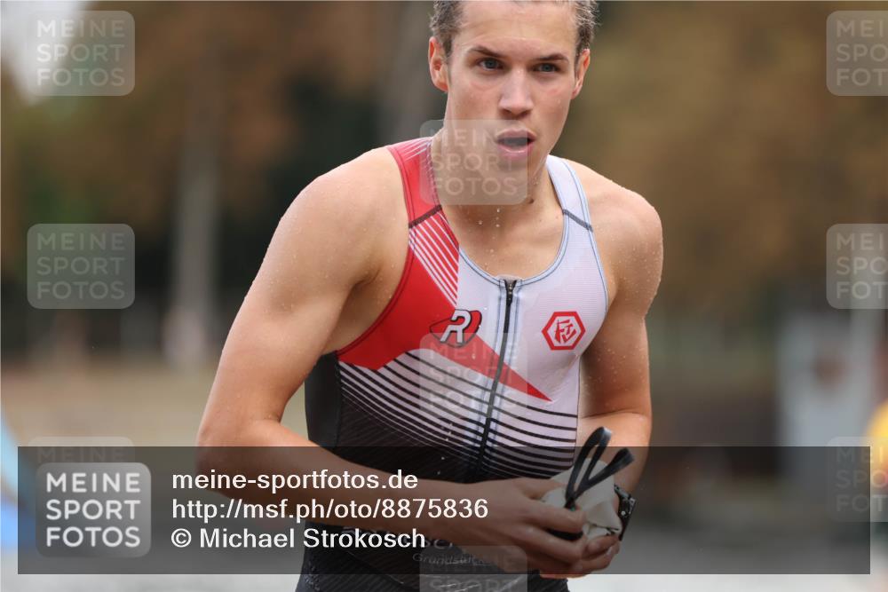14.09.2025 - Stadtparktriathlon Michael Strokosch http://msf.ph/oto/8875836 14.09.2025 13:10:19 Schwimmen 1548 meine-sportfotos.de