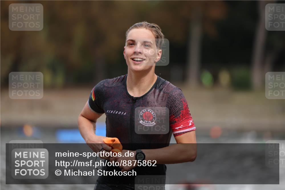 14.09.2025 - Stadtparktriathlon Michael Strokosch http://msf.ph/oto/8875862 14.09.2025 13:10:41 Schwimmen 1531, 1536, 1542 meine-sportfotos.de