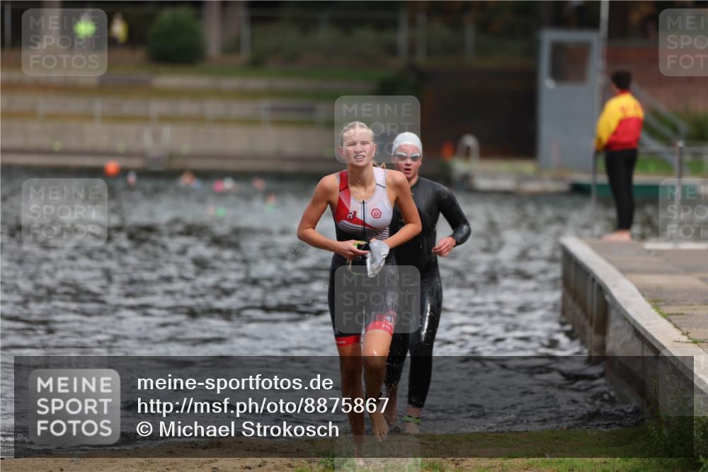 14.09.2025 - Stadtparktriathlon Michael Strokosch http://msf.ph/oto/8875867 14.09.2025 13:10:48 Schwimmen 1531, 1536 meine-sportfotos.de