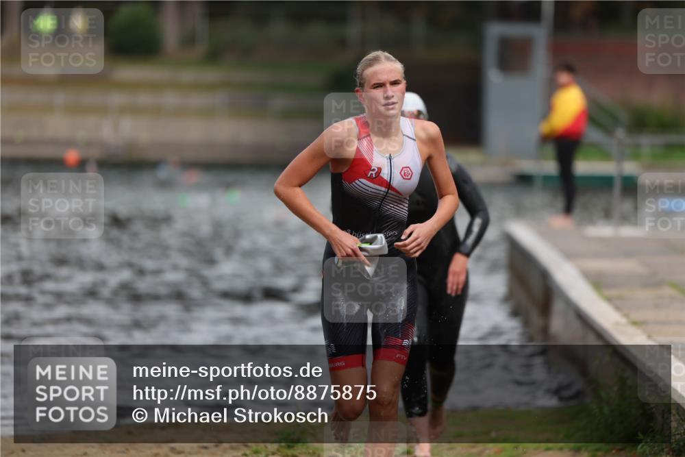 14.09.2025 - Stadtparktriathlon Michael Strokosch http://msf.ph/oto/8875875 14.09.2025 13:10:50 Schwimmen 1531, 1536 meine-sportfotos.de
