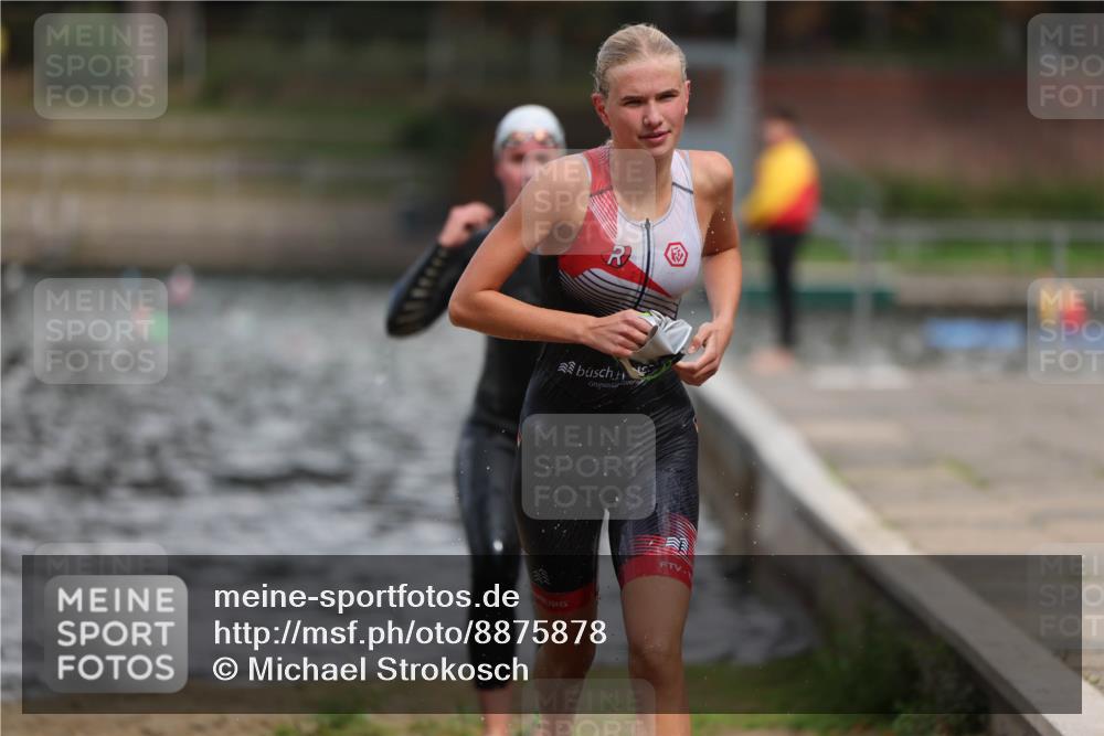 14.09.2025 - Stadtparktriathlon Michael Strokosch http://msf.ph/oto/8875878 14.09.2025 13:10:50 Schwimmen 1531, 1536 meine-sportfotos.de