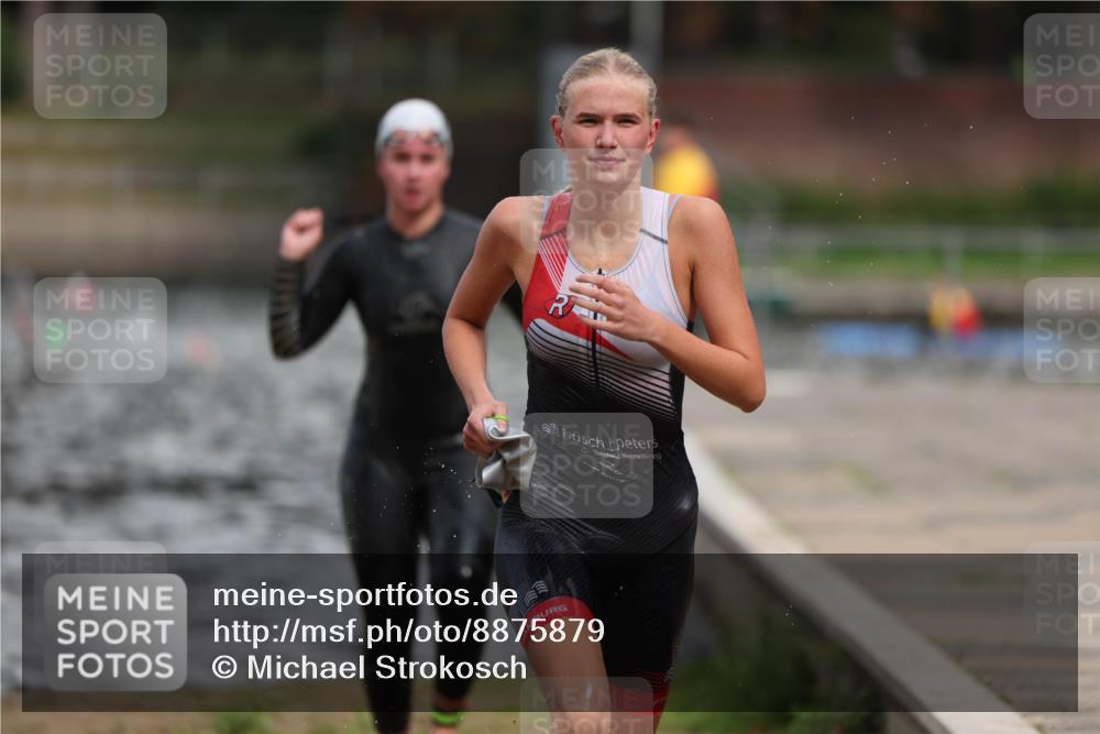 14.09.2025 - Stadtparktriathlon Michael Strokosch http://msf.ph/oto/8875879 14.09.2025 13:10:51 Schwimmen 1531, 1536 meine-sportfotos.de
