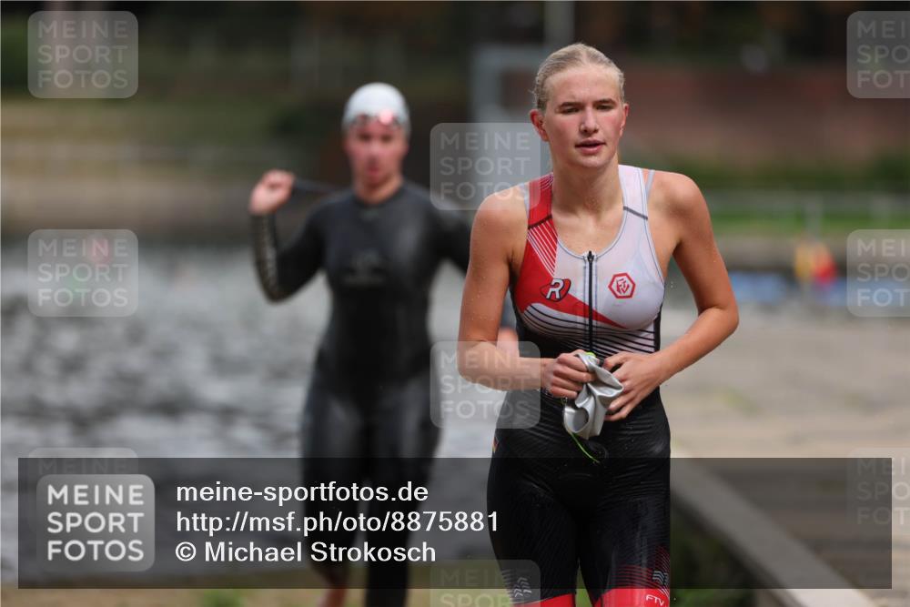 14.09.2025 - Stadtparktriathlon Michael Strokosch http://msf.ph/oto/8875881 14.09.2025 13:10:51 Schwimmen 1531, 1536 meine-sportfotos.de