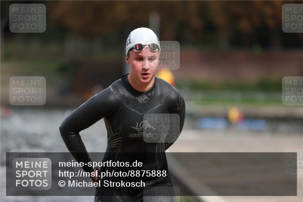 14.09.2025 - Stadtparktriathlon Michael Strokosch http://msf.ph/oto/8875888 14.09.2025 13:10:53 Schwimmen 1531, 1536 meine-sportfotos.de