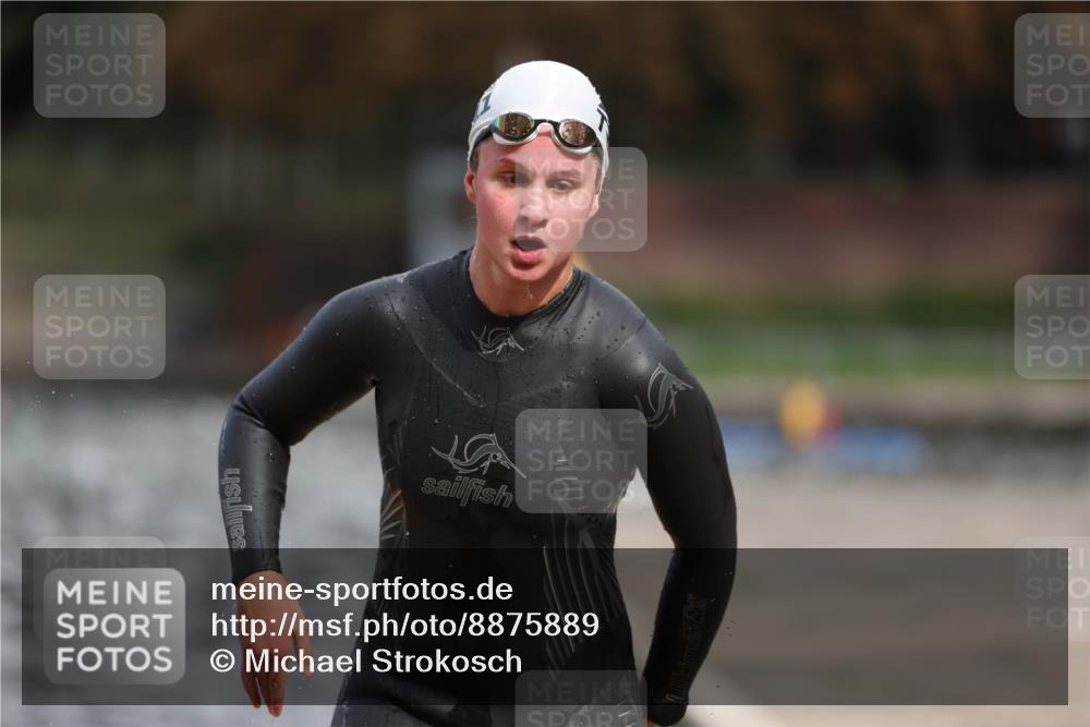 14.09.2025 - Stadtparktriathlon Michael Strokosch http://msf.ph/oto/8875889 14.09.2025 13:10:53 Schwimmen 1531, 1536 meine-sportfotos.de