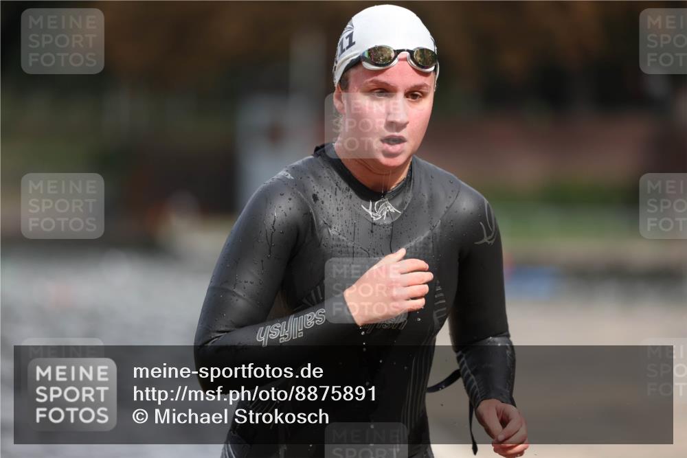 14.09.2025 - Stadtparktriathlon Michael Strokosch http://msf.ph/oto/8875891 14.09.2025 13:10:53 Schwimmen 1531, 1536 meine-sportfotos.de