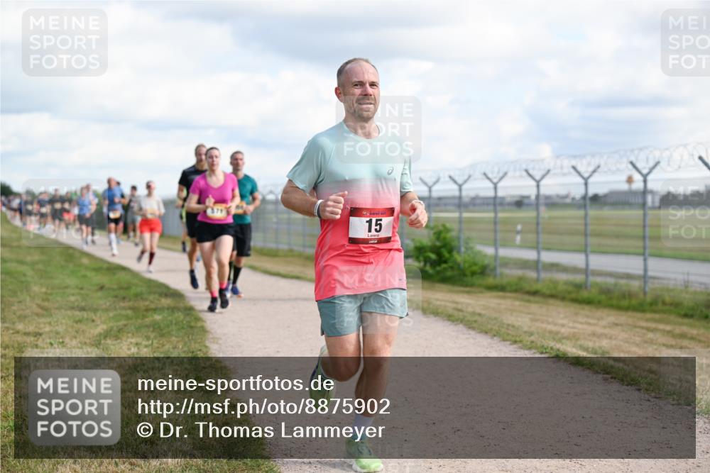 14.09.2025 - Airport Race Dr. Thomas Lammeyer http://msf.ph/oto/8875902 14.09.2025 12:20:43 Laufen 00, 15 meine-sportfotos.de
