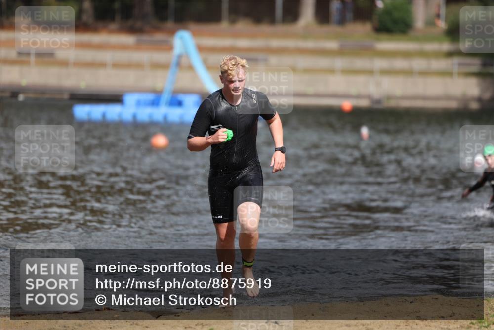 14.09.2025 - Stadtparktriathlon Michael Strokosch http://msf.ph/oto/8875919 14.09.2025 13:11:39 Schwimmen 1544 meine-sportfotos.de