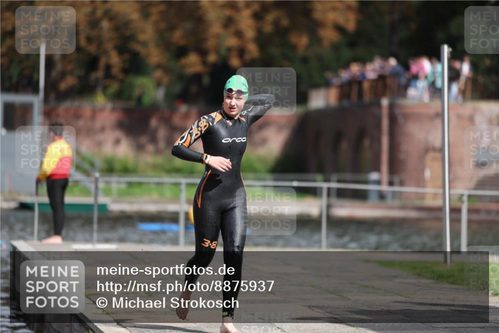 14.09.2025 - Stadtparktriathlon Michael Strokosch http://msf.ph/oto/8875937 14.09.2025 13:11:52 Schwimmen 1522 meine-sportfotos.de