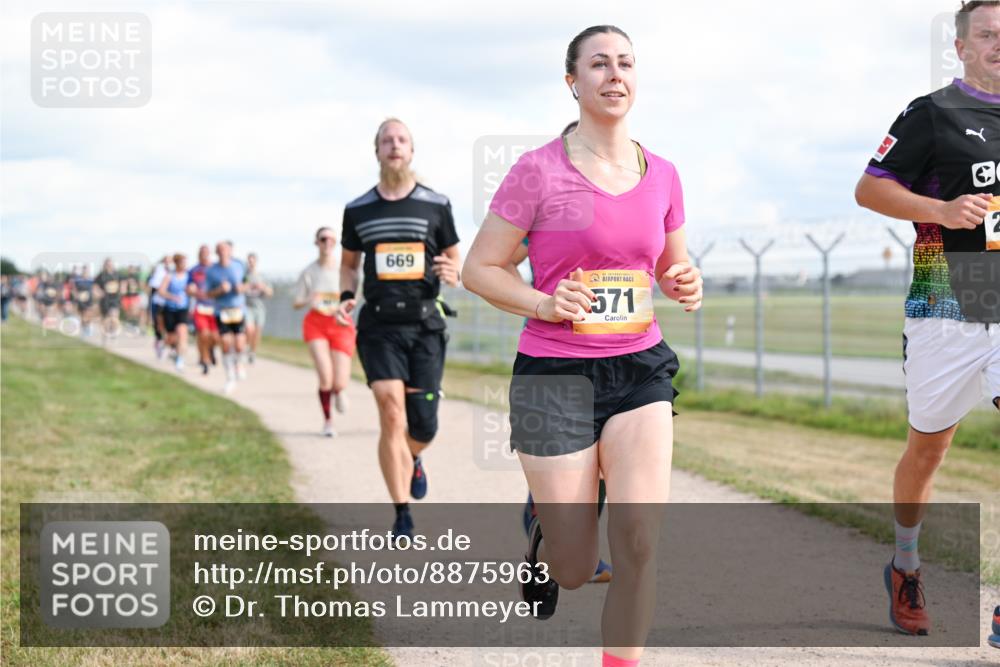 14.09.2025 - Airport Race Dr. Thomas Lammeyer http://msf.ph/oto/8875963 14.09.2025 12:20:46 Laufen 669, 571 meine-sportfotos.de