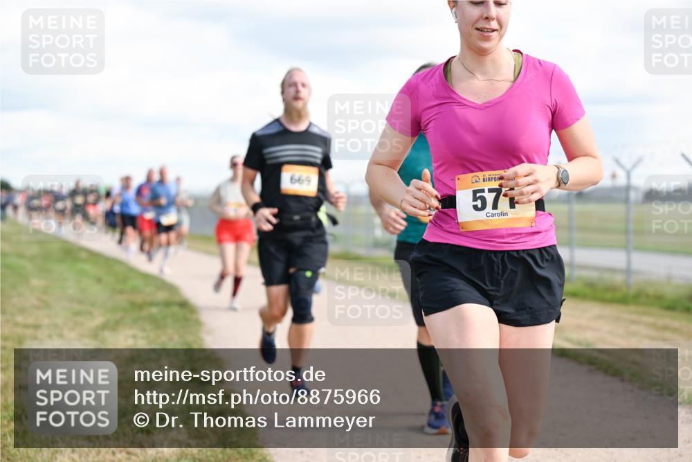 14.09.2025 - Airport Race Dr. Thomas Lammeyer http://msf.ph/oto/8875966 14.09.2025 12:20:46 Laufen 669, 42, 57 meine-sportfotos.de