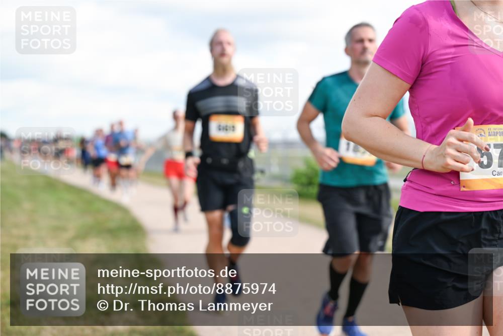 14.09.2025 - Airport Race Dr. Thomas Lammeyer http://msf.ph/oto/8875974 14.09.2025 12:20:47 Laufen 42, 57 meine-sportfotos.de
