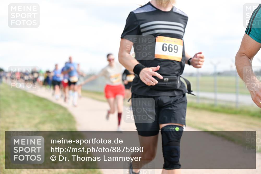14.09.2025 - Airport Race Dr. Thomas Lammeyer http://msf.ph/oto/8875990 14.09.2025 12:20:48 Laufen 669 meine-sportfotos.de