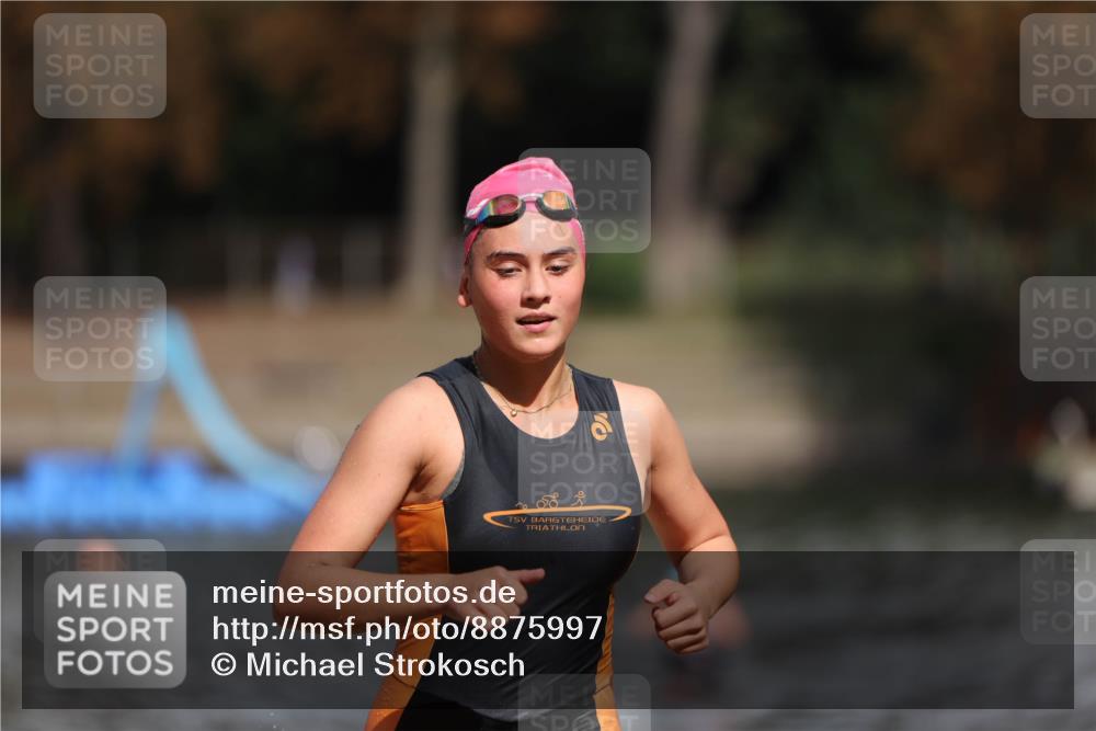 14.09.2025 - Stadtparktriathlon Michael Strokosch http://msf.ph/oto/8875997 14.09.2025 13:12:17 Schwimmen 1532, 1534, 1539 meine-sportfotos.de