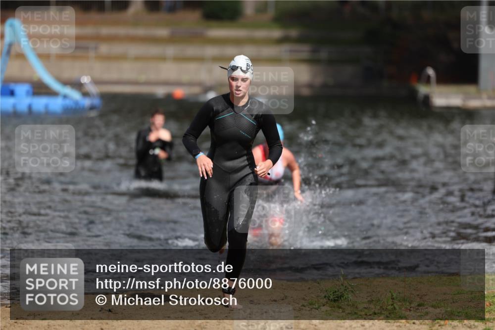 14.09.2025 - Stadtparktriathlon Michael Strokosch http://msf.ph/oto/8876000 14.09.2025 13:12:24 Schwimmen 1534, 1539 meine-sportfotos.de