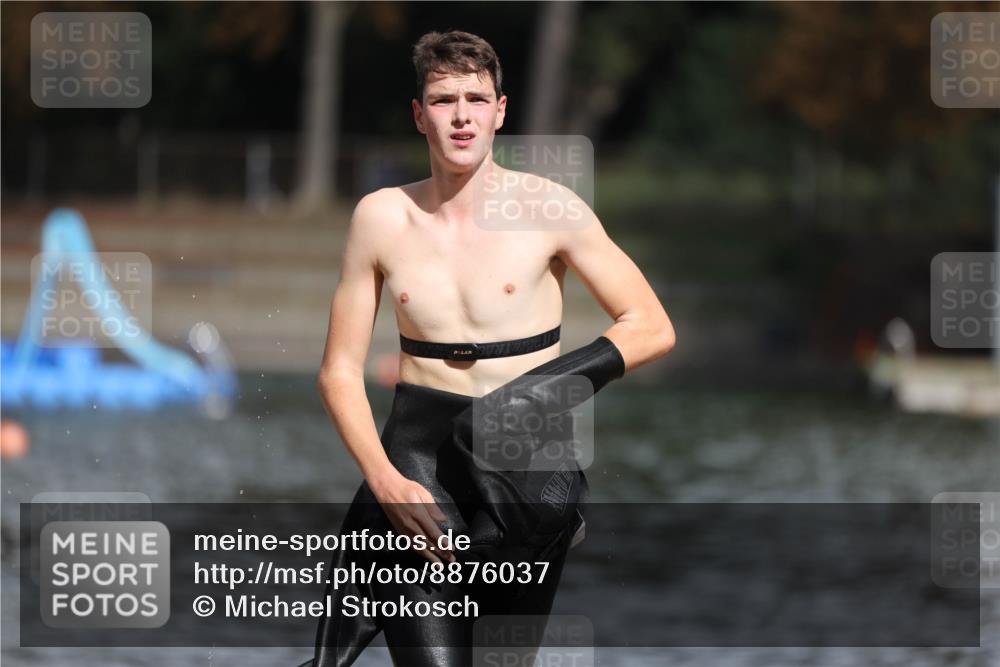 14.09.2025 - Stadtparktriathlon Michael Strokosch http://msf.ph/oto/8876037 14.09.2025 13:12:38 Schwimmen 1554 meine-sportfotos.de
