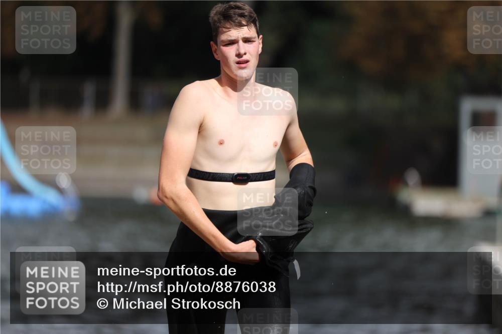 14.09.2025 - Stadtparktriathlon Michael Strokosch http://msf.ph/oto/8876038 14.09.2025 13:12:38 Schwimmen 1554 meine-sportfotos.de