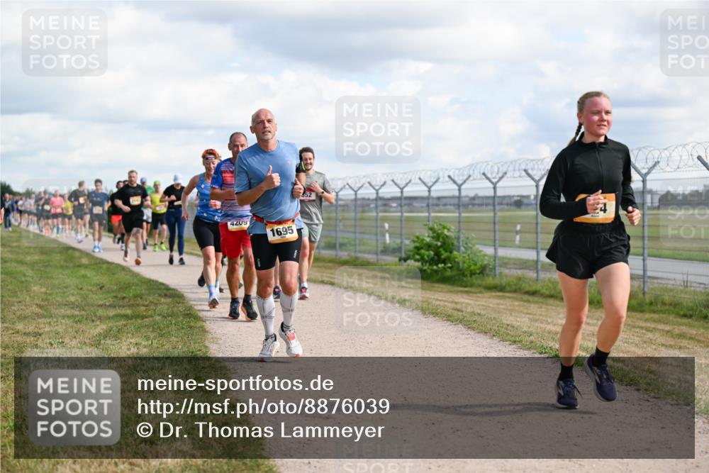 14.09.2025 - Airport Race Dr. Thomas Lammeyer http://msf.ph/oto/8876039 14.09.2025 12:20:51 Laufen 4209, 1695 meine-sportfotos.de