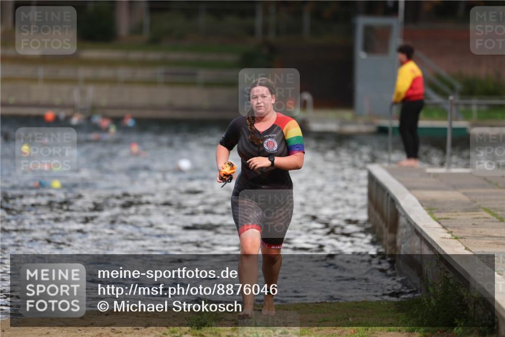 14.09.2025 - Stadtparktriathlon Michael Strokosch http://msf.ph/oto/8876046 14.09.2025 13:14:37 Schwimmen 1528 meine-sportfotos.de