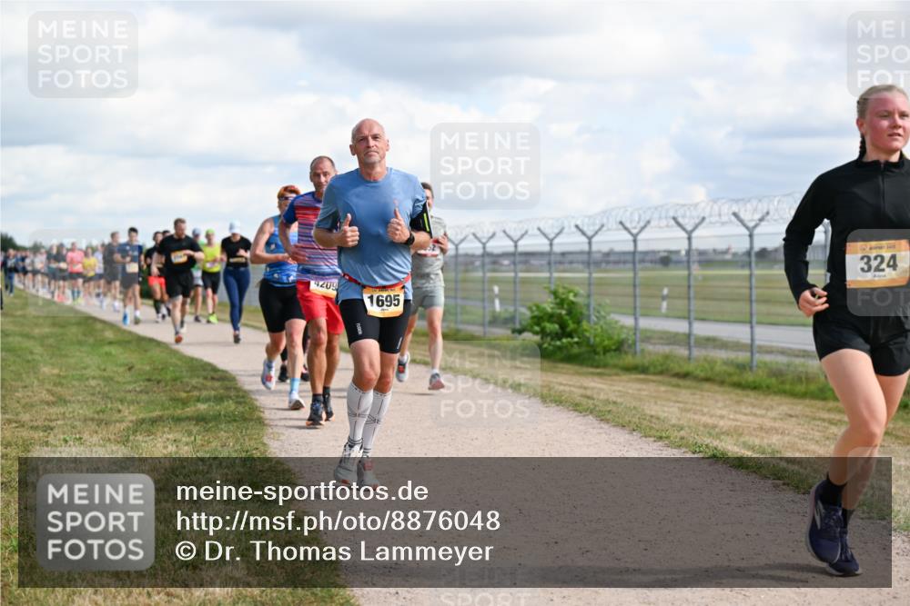 14.09.2025 - Airport Race Dr. Thomas Lammeyer http://msf.ph/oto/8876048 14.09.2025 12:20:51 Laufen 4209, 1695, 324 meine-sportfotos.de