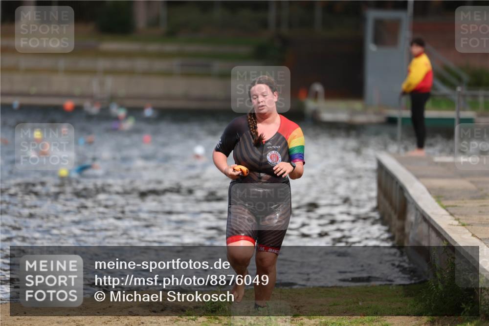 14.09.2025 - Stadtparktriathlon Michael Strokosch http://msf.ph/oto/8876049 14.09.2025 13:14:37 Schwimmen 1528 meine-sportfotos.de