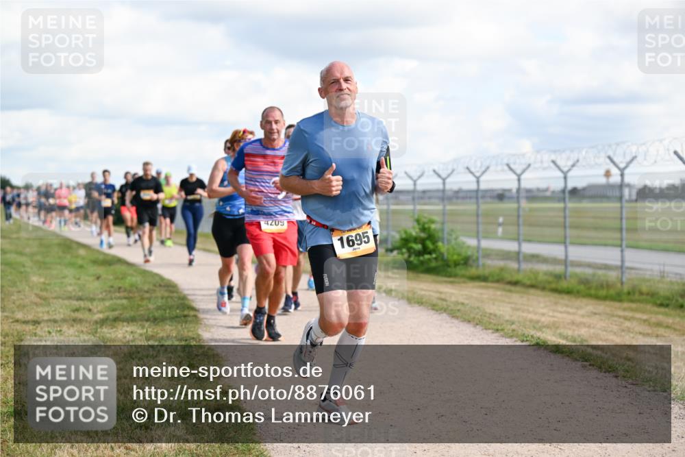 14.09.2025 - Airport Race Dr. Thomas Lammeyer http://msf.ph/oto/8876061 14.09.2025 12:20:52 Laufen 4209, 1695, 7 meine-sportfotos.de