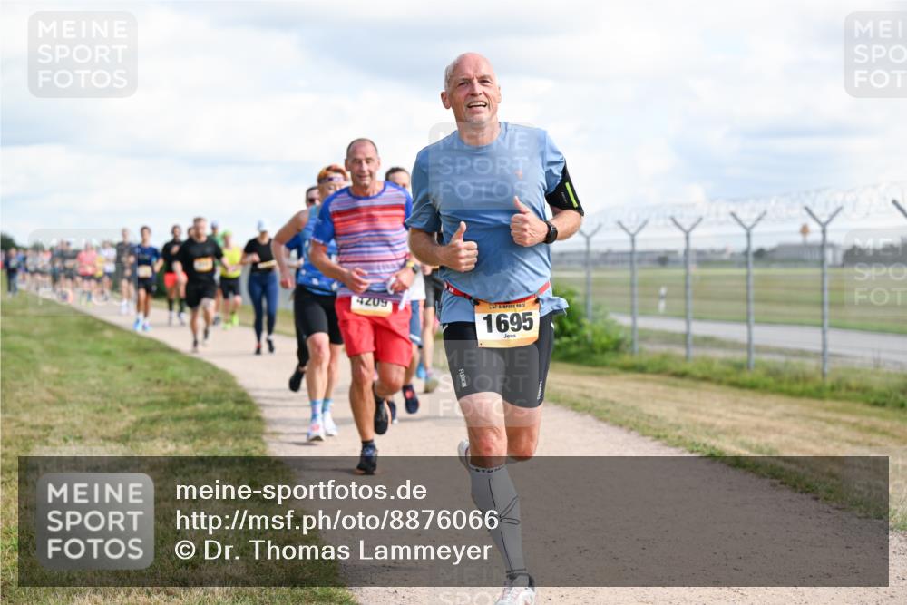 14.09.2025 - Airport Race Dr. Thomas Lammeyer http://msf.ph/oto/8876066 14.09.2025 12:20:52 Laufen 4209, 1695 meine-sportfotos.de